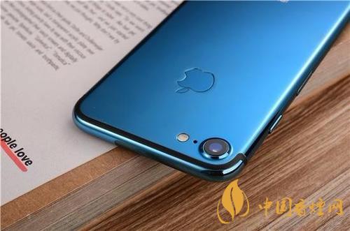 iphone12藍(lán)色好看嗎？ iphone12藍(lán)色和白色哪個(gè)好看？