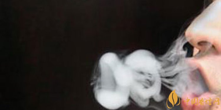 抽煙怎么吐煙圈，吐煙圈是種藝術(shù)
