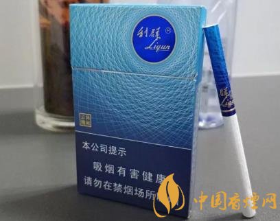 利群休閑系第一款細(xì)支高價(jià)煙僅僅是官方報(bào)價(jià)就達(dá)到了100元一包！