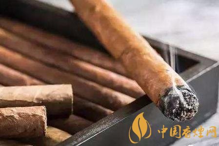 香煙和雪茄有什么不同口感 香煙和雪茄七個區(qū)別！