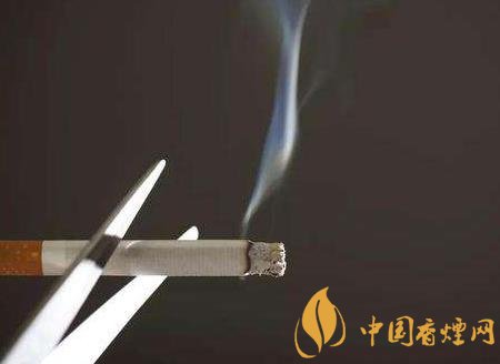 吸煙和戒煙之間如何權(quán)衡 吸煙應(yīng)該注意場合！