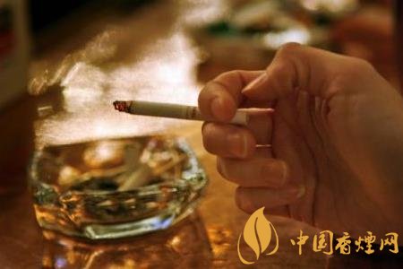 10年煙民對于吸煙的看法 吸煙和控?zé)熞硇灾笇?dǎo)！